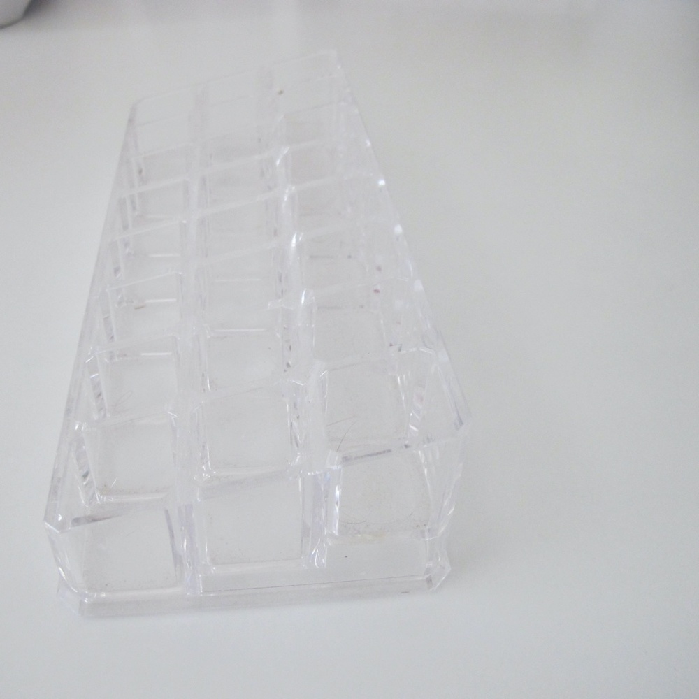 Acyrlic Lipstick Makeup Holder organizer - Picture 2 of 3